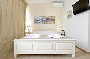 Superior Double Room with Aircondition