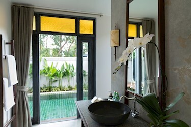 Deluxe Plunge Pool
