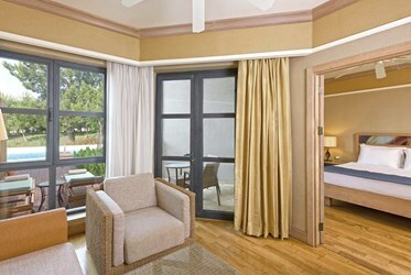 Pool Suite