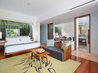 Beach Front Pool Suite
