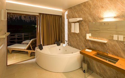 Lagoon Suite With Pool