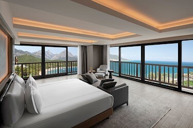 Grand Suite Unique Sea View