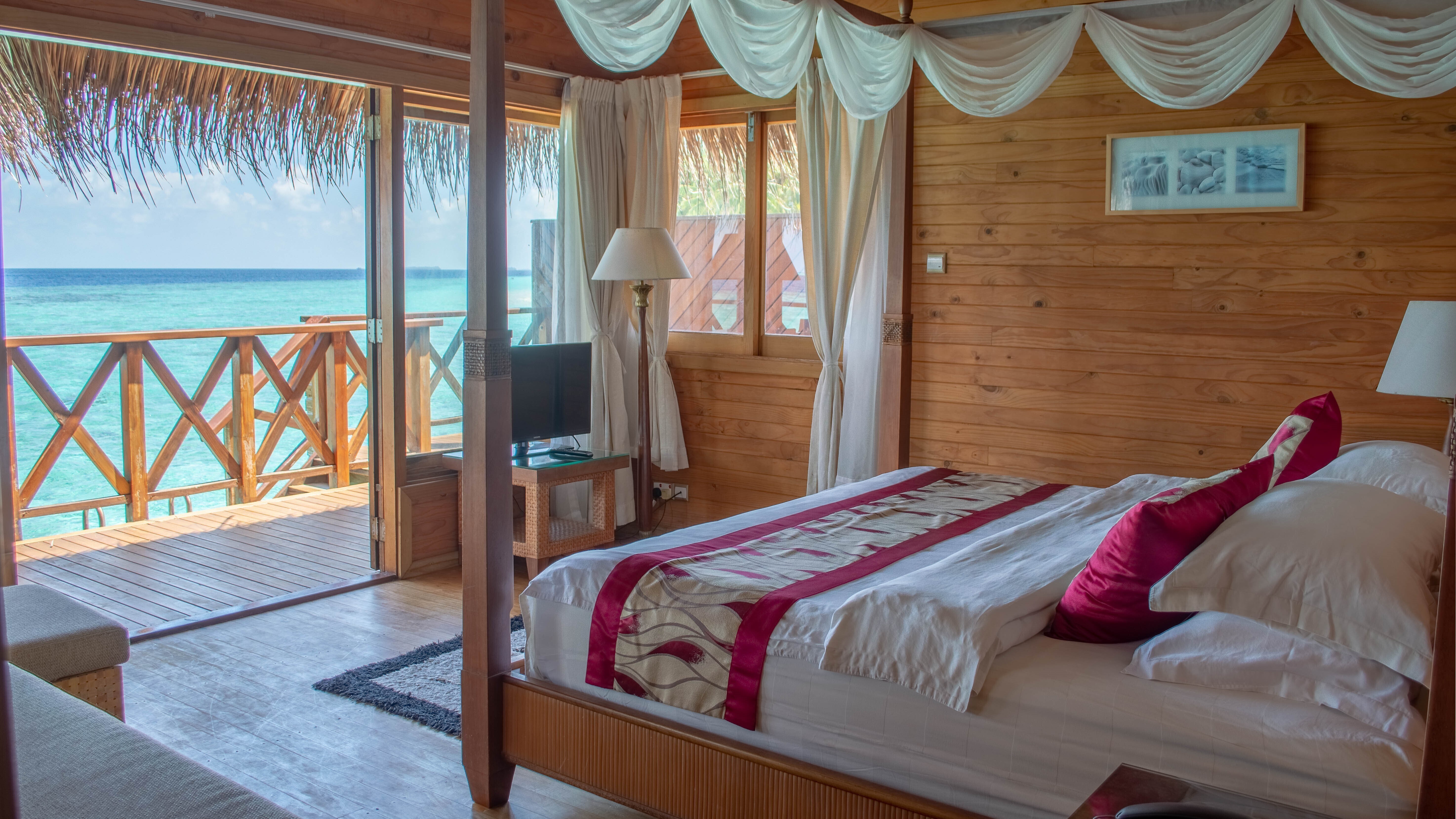 Island resort 3. Отель Fihalhohi Island Resort. Fihalhohi Island Resort 3 Мальдивы. Fihalhohi 4*. Fihalhohi Island Resort 4 Мальдивы Южный Мале.