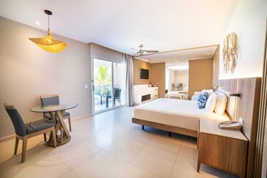 Honeymoon Jacuzzi Suite DC