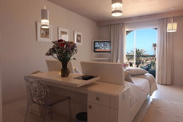 Sea View Luxury Room