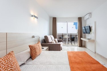 One Bedroom Apartment