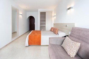 One Bedroom Apartment