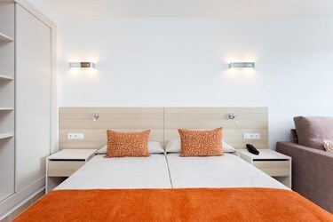 One Bedroom Apartment