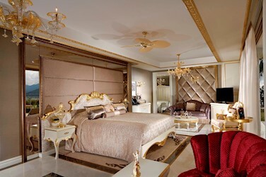 Royal Grand Suite
