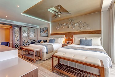 Luxury Chairman&#39;s Four Bedroom Suite Ocean Front DC