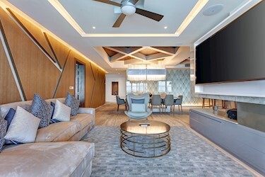 Luxury Chairman&#39;s Four Bedroom Suite Ocean Front DC