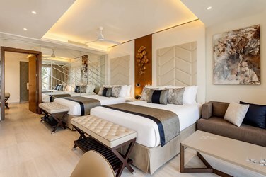 Luxury Charirman's Three Bedroom Suite Ocean Front DC