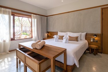 Premium 2 Bedroom with Roof Deck &amp; Seaview