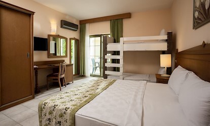 Club Large Room with Bunkbed