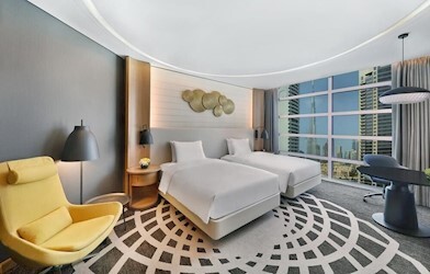 King/Twin Guest Room With Burj Khalifa View