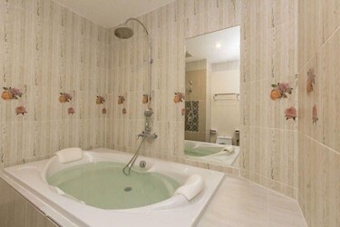 Family Jacuzzi Room