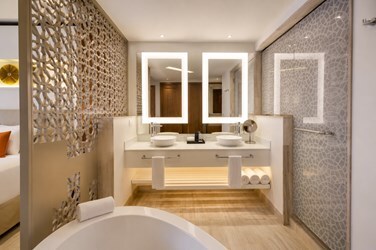 Luxury Junior Suite DC
