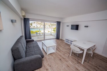 1 Bedroom Apartment Sea View