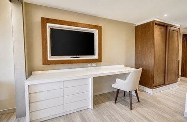 Luxury Family Suite
