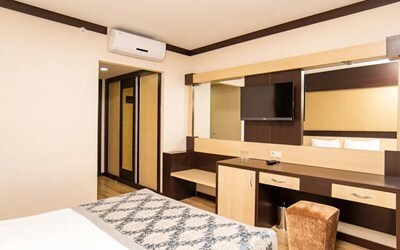 Legend Room