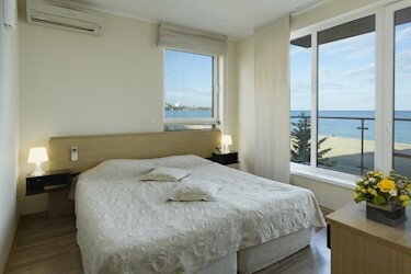 Two Bedrooms Apartment Exclusive Direct Sea View
