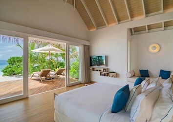 Suite Beach Villa With Pool