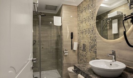 Deluxe Family Side Sea View