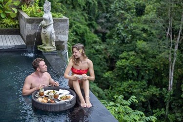 Kayon Jungle View Pool Villas