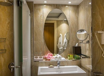Junior Suite Swim Up