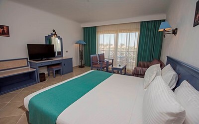 Family Suite Pool View