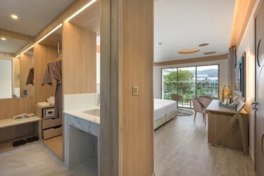 Premier Balcony Room