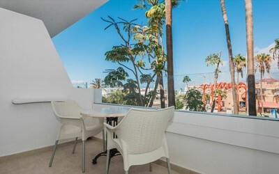 Balcony or Terrace, Standard