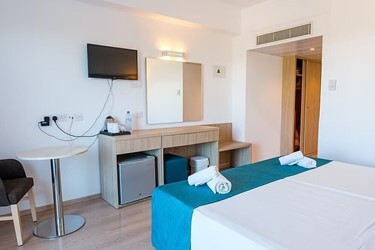 Twin Room Side Sea View