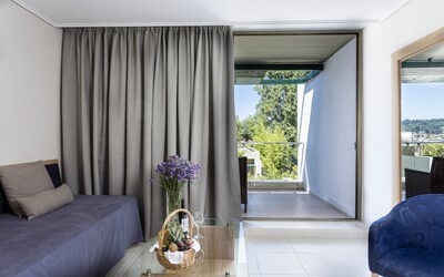 Main Building or Bungalow GV Private Pool