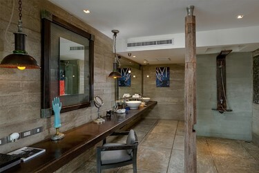 Pearl Bed Suite