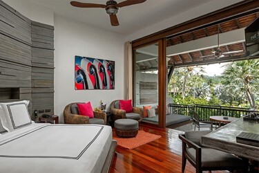 Pearl Bed Suite