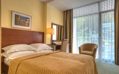 Economy Room