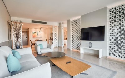 The View Suite - Adults Only +16