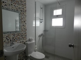 Superior One Bedroom Apartment Inland View