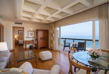 Luxury Suite