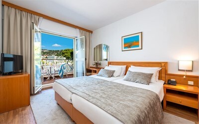 Double Balcony Sea Side