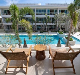 Deluxe Pool View