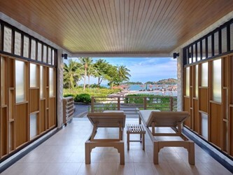 Beachfront Suite