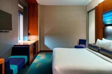 Aloft Room