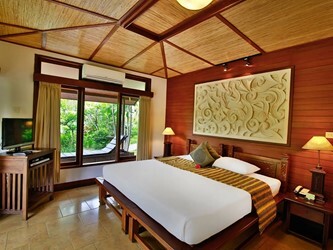 EMERAL / SUPERIOR ROOM