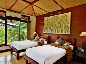 EMERAL / SUPERIOR ROOM