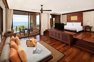 Two bedroom ocean pool suite