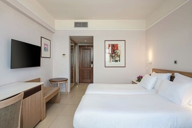 Double Room Pool or Garden View
