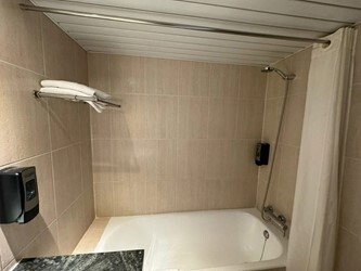 Twin - Double Room - Pool View