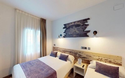 Double room with 2 beds
